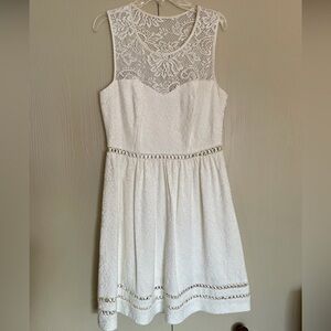 GUESS White Lace Dress - Size 6